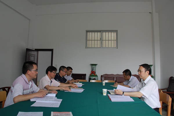 之后韦春北针对工作方案,协议文本提出建议,建议学院要进一步集思广益